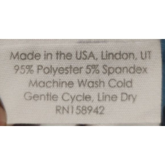 Audrey and the Bear SWADDLE Blanket GIRAFFE Design Richard Finnegan USA Made 36" - Picture 3 of 3